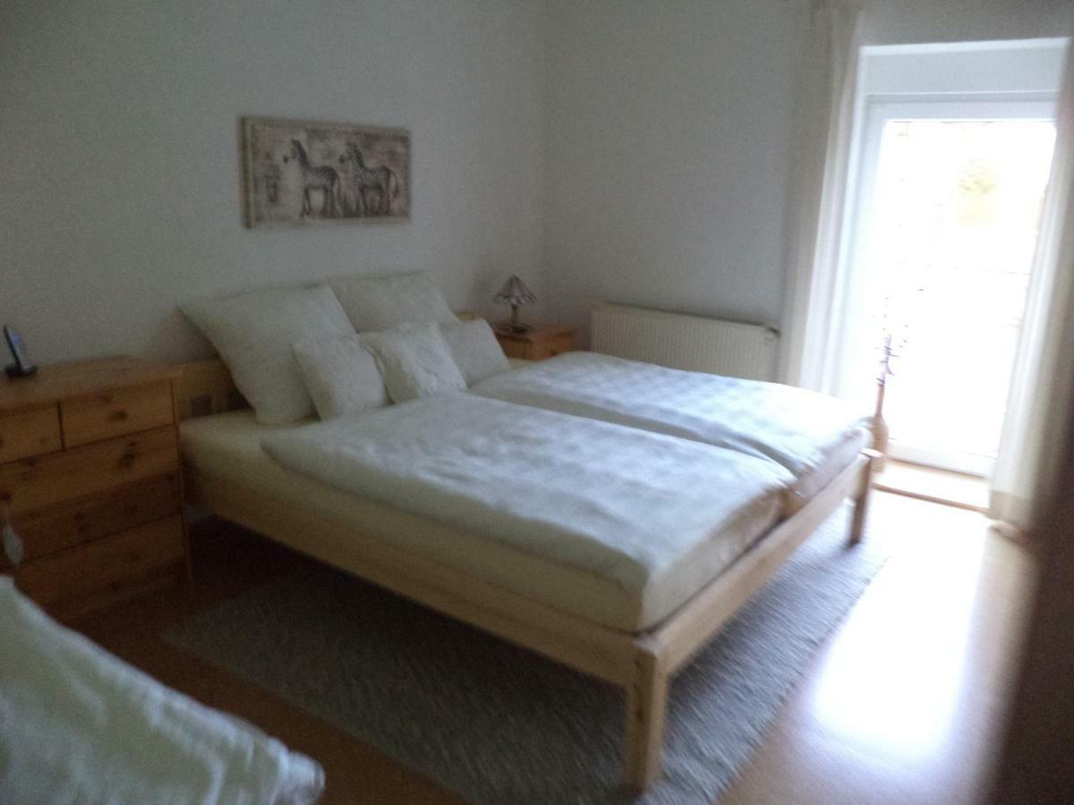 Ferienappartment Mit Schlafzimmer Farschweiler Exterior foto